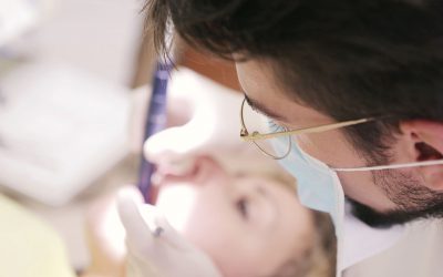 無痛新竹水雷射牙周治療，讓你不再害怕看牙醫！